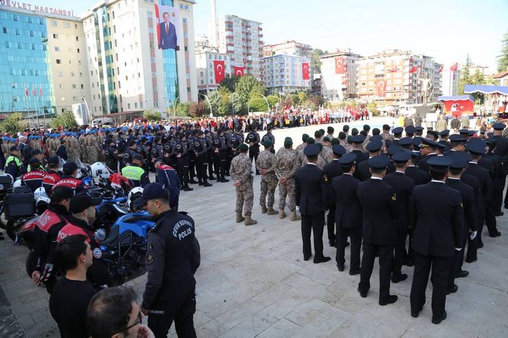 Rize'de Cumhuriyet'in 100. yıl dönümü coşku ile kutlandı 71