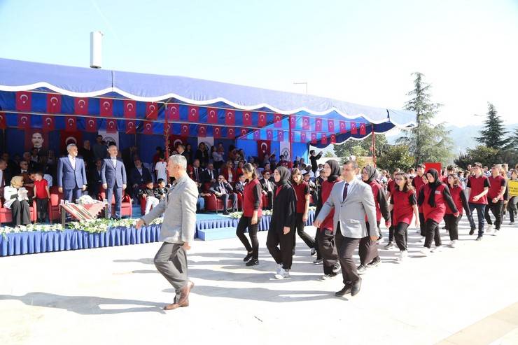 Rize'de Cumhuriyet'in 100. yıl dönümü coşku ile kutlandı 75