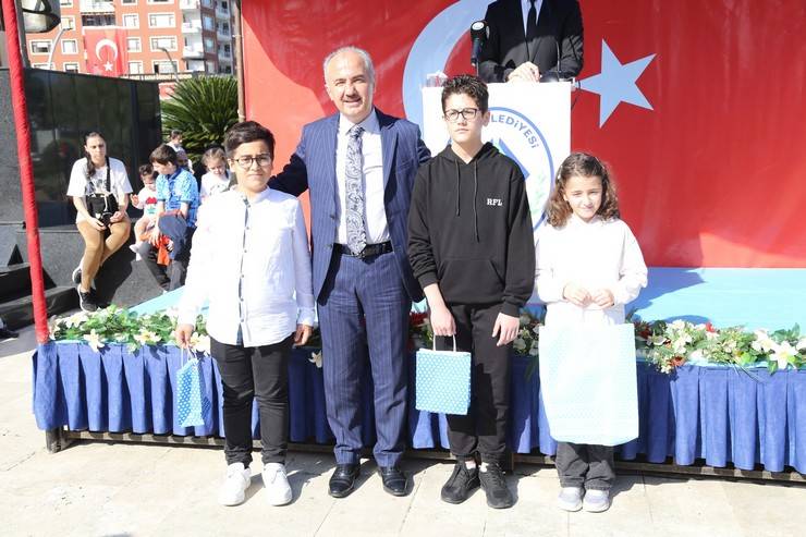Rize'de Cumhuriyet'in 100. yıl dönümü coşku ile kutlandı 78