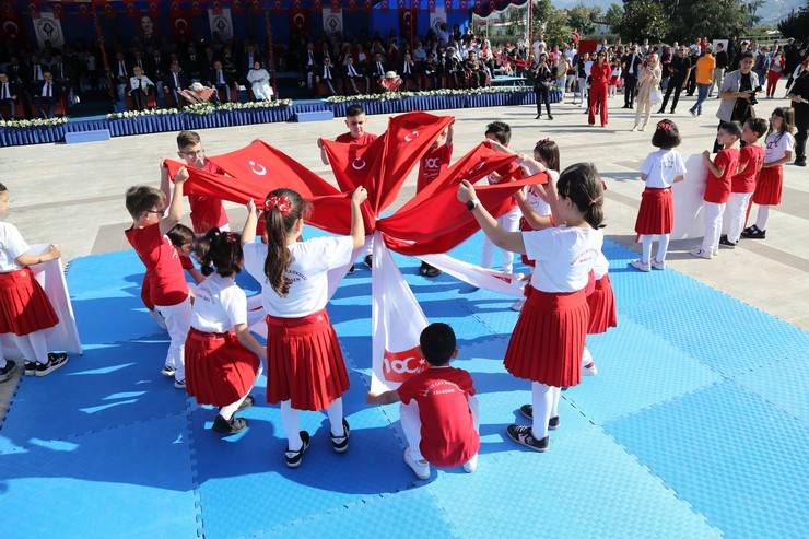 Rize'de Cumhuriyet'in 100. yıl dönümü coşku ile kutlandı 84