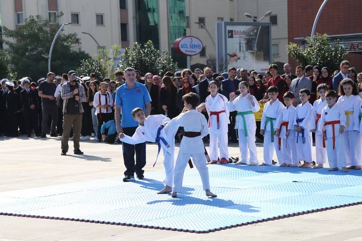 Rize'de Cumhuriyet'in 100. yıl dönümü coşku ile kutlandı 87