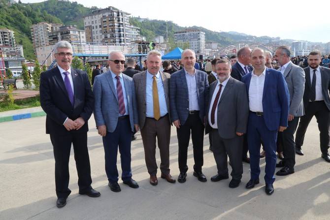 Rize’de Gençlik Şöleni Düzenlendi 10