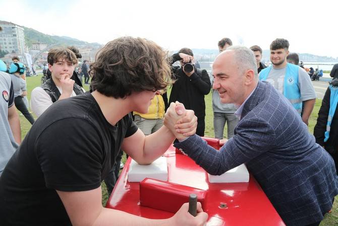 Rize’de Gençlik Şöleni Düzenlendi 5