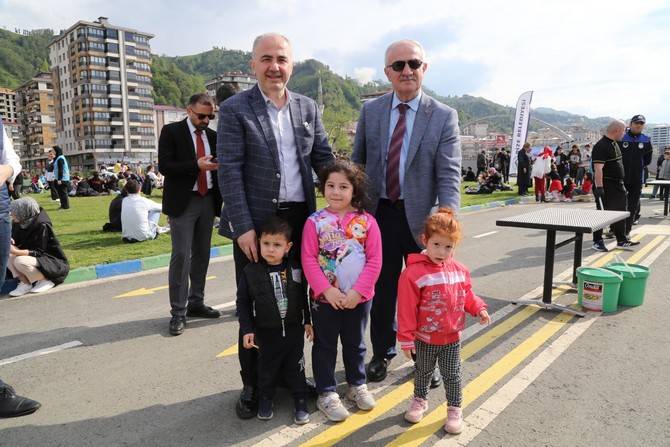 Rize’de Gençlik Şöleni Düzenlendi 8