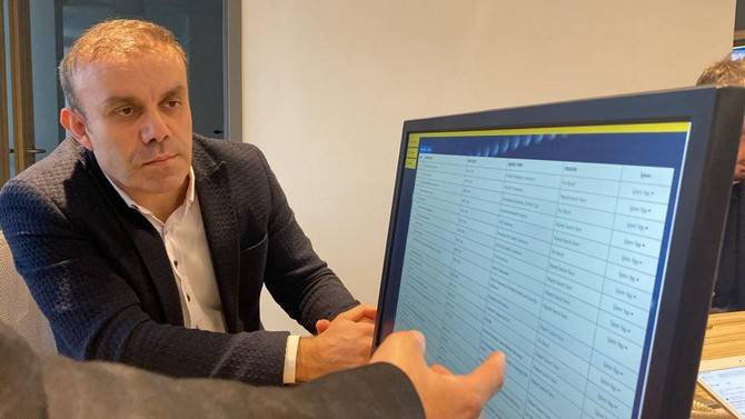 Yanlış tanı konulan çocuğundan esinlendi, ‘nadir hastalıklara’ yazılım geliştirdi 3