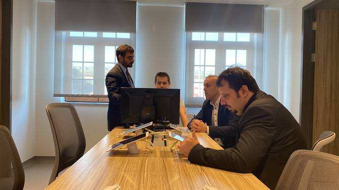 Yanlış tanı konulan çocuğundan esinlendi, ‘nadir hastalıklara’ yazılım geliştirdi 5