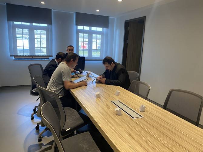 Yanlış tanı konulan çocuğundan esinlendi, ‘nadir hastalıklara’ yazılım geliştirdi 6