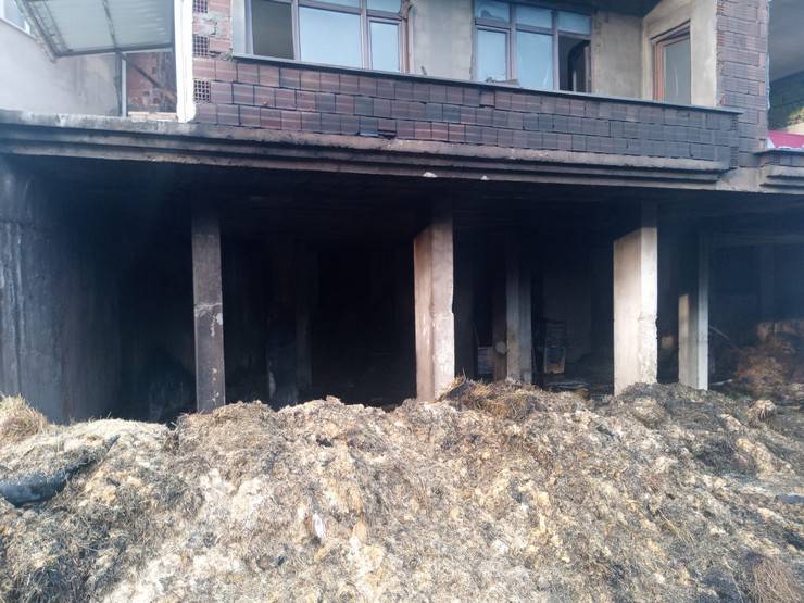 Rize’de 5 Katlı Binada Yangın 2