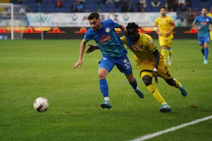 Çaykur Rizespor - İstanbulspor maçından kareler 17