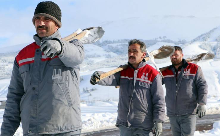 Erzurum'da kışlık bin mezar kazıldı 19