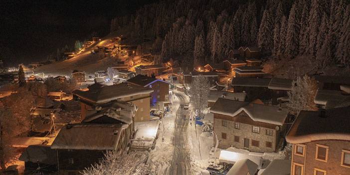 Rize'de karla kaplanan yaylalar dronla görüntülendi