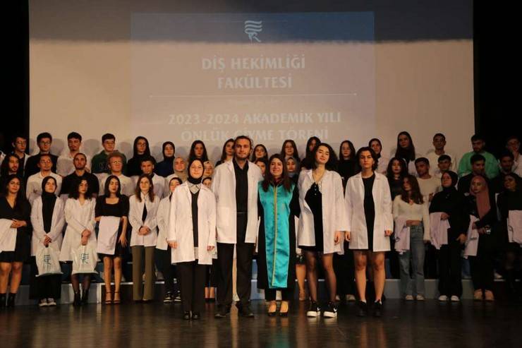 RTEÜ Diş Hekimliği Fakültesi Öğrencileri Önlüklerini Giydi 10