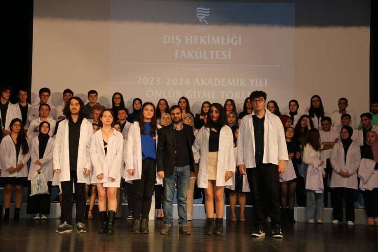 RTEÜ Diş Hekimliği Fakültesi Öğrencileri Önlüklerini Giydi 15