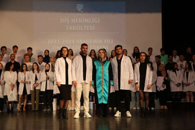 RTEÜ Diş Hekimliği Fakültesi Öğrencileri Önlüklerini Giydi 18