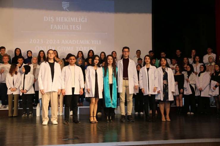 RTEÜ Diş Hekimliği Fakültesi Öğrencileri Önlüklerini Giydi 26