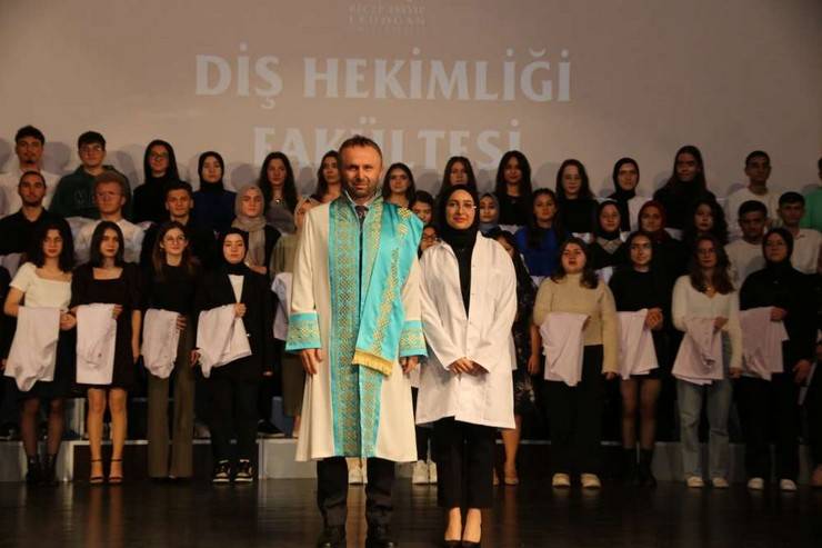 RTEÜ Diş Hekimliği Fakültesi Öğrencileri Önlüklerini Giydi 4