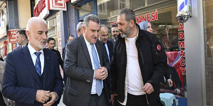 Gençlik ve Spor Bakanı Bak, Rize'de esnafı ziyaret etti