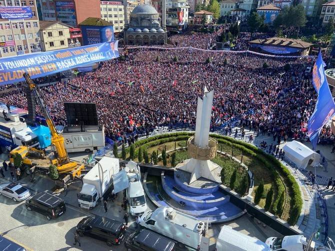 Cumhurbaşkanı Erdoğan Rize'de 37