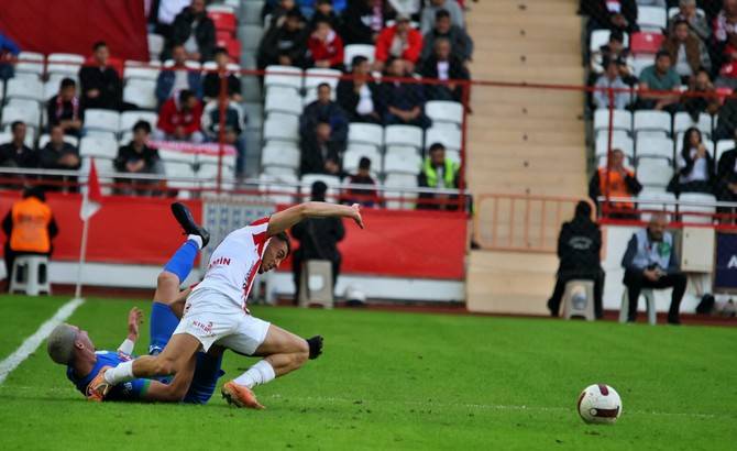 Bitexen Antalyaspor - Çaykur Rizespor maçından kareler 31