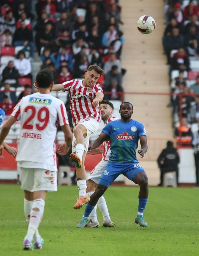 Bitexen Antalyaspor - Çaykur Rizespor maçından kareler 39