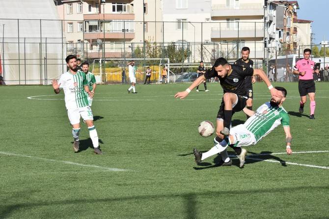 ‘Perşembe’ ile ‘Çarşamba’ 3-3 berabere kaldı 13