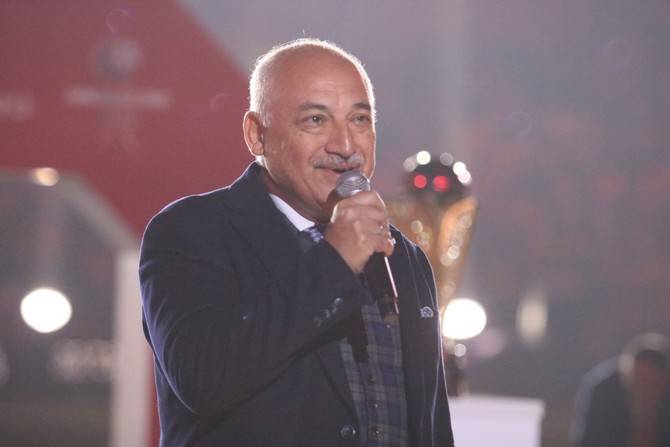 Süper Lig'e yükselen Samsunspor kupasını aldı 36