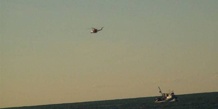 Rize'de Odun Toplamaya Gittiği Sahilde Fırtınada Kaybolan Kadın Helikopterle Aranıyor