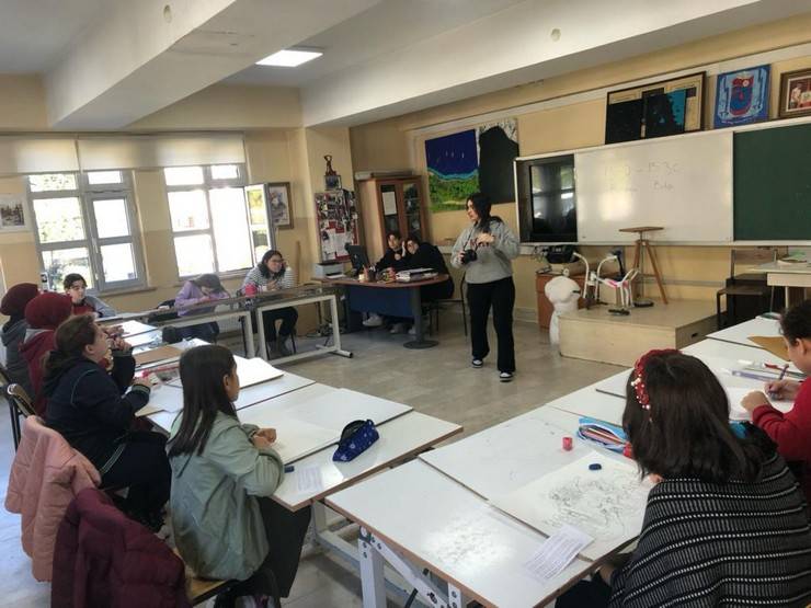 Rize'de Türkiye Yüzyılı Canlı Çizim Yarışması Düzenlendi 10
