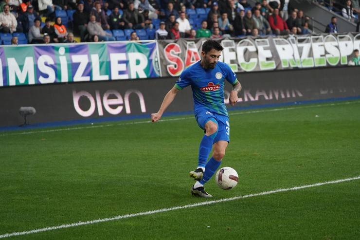 Çaykur Rizespor - RAMS Başakşehir maçından kareler 24