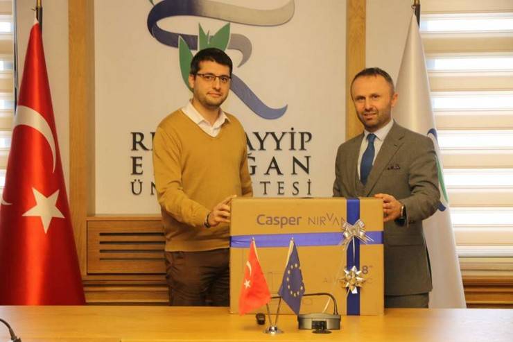 RTEÜ'de Mavi Büyüme Fikir Yarışmasında Dereceye Giren Öğrencilere Ödülleri Verildi 12