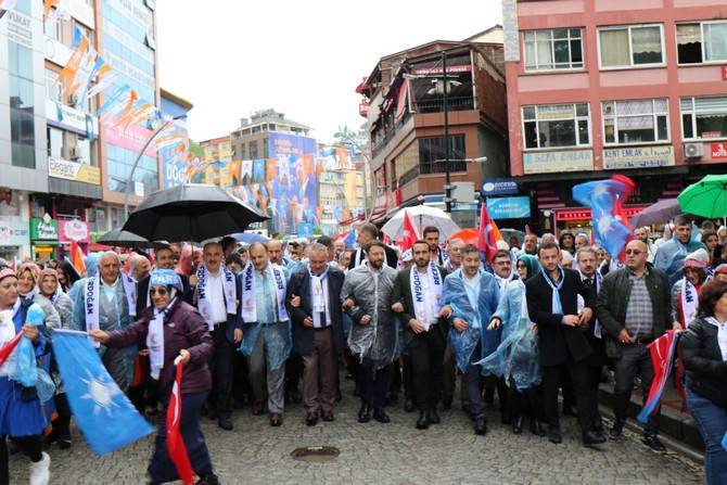 AK Parti’den Rize’de Coşkulu Sevgi Yürüyüşü 1