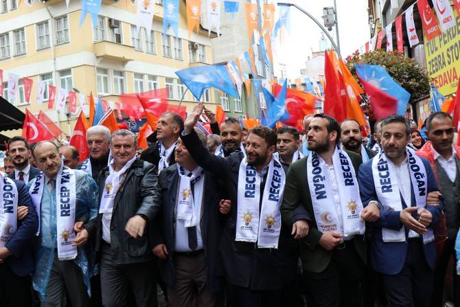 AK Parti’den Rize’de Coşkulu Sevgi Yürüyüşü 10