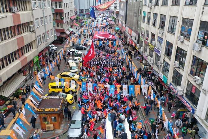 AK Parti’den Rize’de Coşkulu Sevgi Yürüyüşü 13