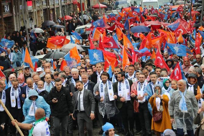 AK Parti’den Rize’de Coşkulu Sevgi Yürüyüşü 14