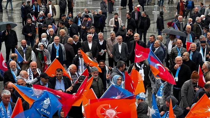 AK Parti’den Rize’de Coşkulu Sevgi Yürüyüşü 19