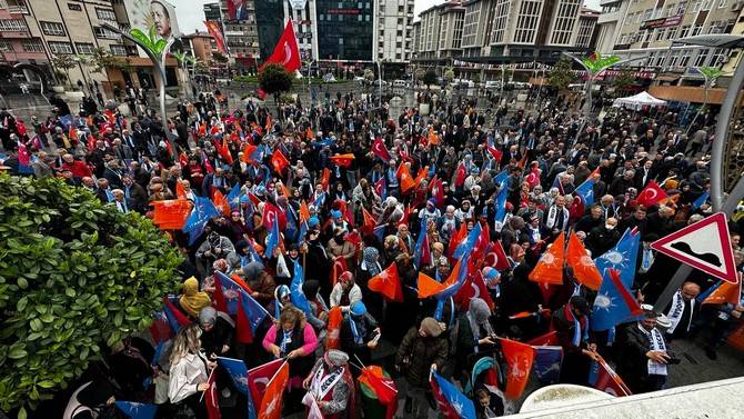 AK Parti’den Rize’de Coşkulu Sevgi Yürüyüşü 20
