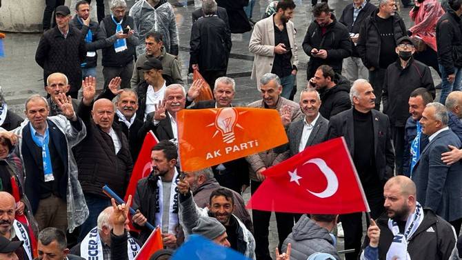 AK Parti’den Rize’de Coşkulu Sevgi Yürüyüşü 21