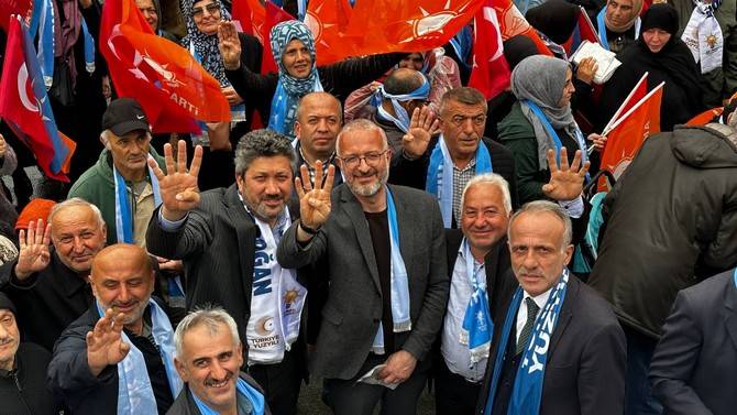AK Parti’den Rize’de Coşkulu Sevgi Yürüyüşü 24