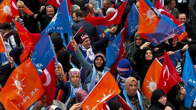 AK Parti’den Rize’de Coşkulu Sevgi Yürüyüşü 27