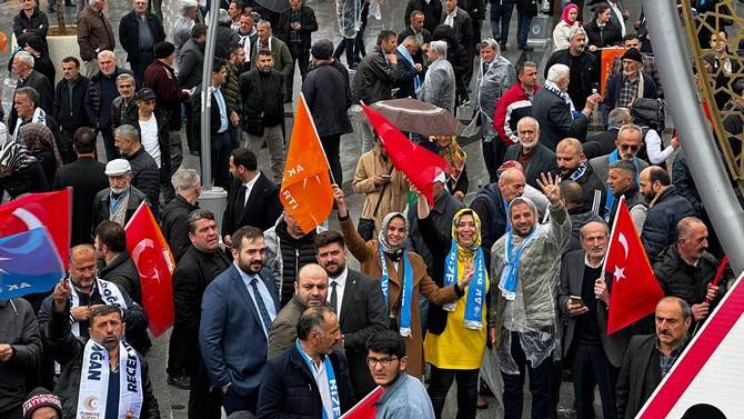 AK Parti’den Rize’de Coşkulu Sevgi Yürüyüşü 28