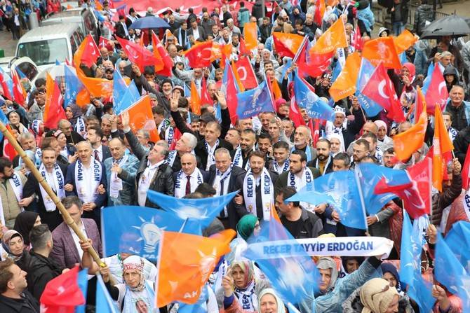 AK Parti’den Rize’de Coşkulu Sevgi Yürüyüşü 3