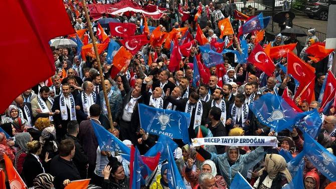 AK Parti’den Rize’de Coşkulu Sevgi Yürüyüşü 34