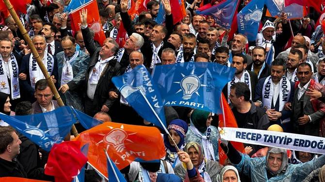 AK Parti’den Rize’de Coşkulu Sevgi Yürüyüşü 36