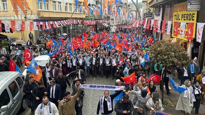 AK Parti’den Rize’de Coşkulu Sevgi Yürüyüşü 39