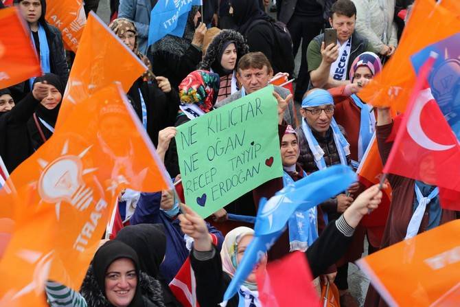 AK Parti’den Rize’de Coşkulu Sevgi Yürüyüşü 4