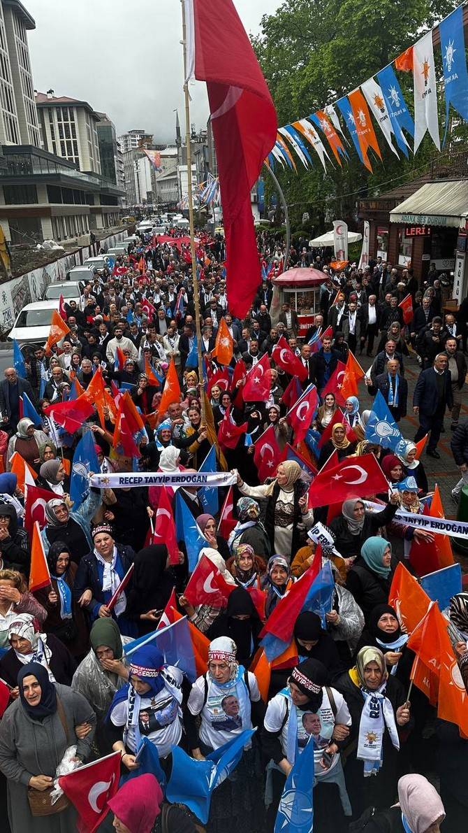 AK Parti’den Rize’de Coşkulu Sevgi Yürüyüşü 51