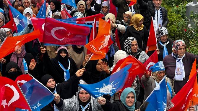 AK Parti’den Rize’de Coşkulu Sevgi Yürüyüşü 52