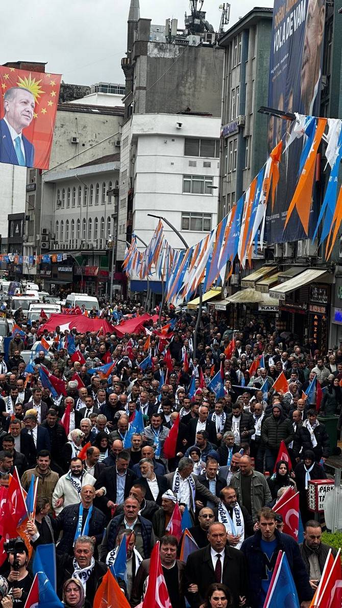 AK Parti’den Rize’de Coşkulu Sevgi Yürüyüşü 53