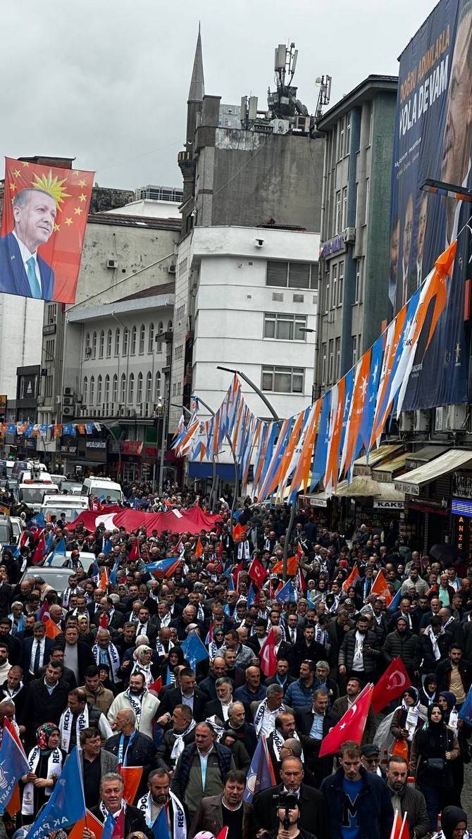 AK Parti’den Rize’de Coşkulu Sevgi Yürüyüşü 54