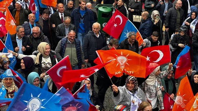 AK Parti’den Rize’de Coşkulu Sevgi Yürüyüşü 62